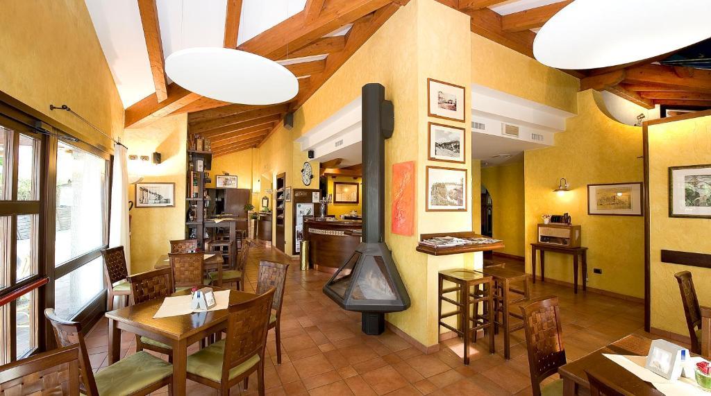 Albergo Costantini Tarcento Exterior foto